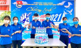 Những món quà của tuổi trẻ Nghệ An cổ vũ sĩ tử tự tin 'vượt vũ môn'