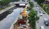 Cận cảnh ven sông Tô Lịch bị 'đóng đường' phục vụ thi công