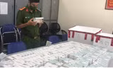Lô hàng kit test nhanh COVID-19 bị thu giữ. Ảnh: Công an cung cấp.