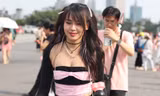 Áo khoét eo, sắc hồng ngập sân Mỹ Đình trước giờ BlackPink biểu diễn
