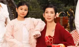 Xuân Lan o bế học trò Ngọc Diệp 