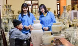 Nghệ nhân già tâm huyết với truyền thống tạo dáng linh vật rồng phục vụ Tết Giáp Thìn