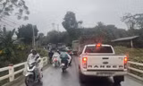 Nữ sinh bị xe khách tông tử vong trên đường đi học
