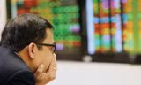 Call margin càn quét, chứng khoán suýt thủng mốc 900 điểm