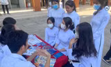 Thí sinh tại TPHCM trong buổi tìm hiểu thông tin ngành học