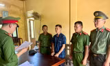‘Hợp tác’ khai thác vàng trái phép, hai đối tượng bị tạm giam
