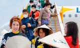 Nha Trang đón 11 chuyến bay charter chở hơn 2.200 khách Hàn Quốc đến du lịch
