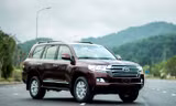 Cận cảnh Toyota Land Cruiser 2015 giá 2,8 tỷ đồng