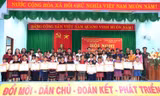 Tuyên dương học sinh dân tộc thiểu số vùng biên giới có thành tích xuất sắc
