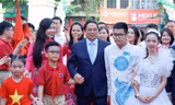 Thủ tướng Phạm Minh Chính dự Lễ khai giảng tại trường PTCS Nguyễn Đình Chiểu