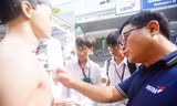 Học sinh Hà Nội hào hứng trải nghiệm 9 phòng thí nghiệm hiện đại tại Ngày hội Khoa học Công nghệ