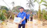 T.Ư Đoàn thăm, tặng quà người dân bão lũ tại Hải Dương