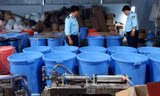 Đột kích kho mỹ phẩm làm đẹp 'công nghệ xô chậu' lớn nhất từ trước đến nay 