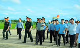 Thủ tướng Phạm Minh Chính kiểm tra dự án cao tốc tại Hậu Giang hồi tháng 7/2024. Đây là tỉnh có điểm giao cắt của 2 tuyến cao tốc quy mô lớn nhất ĐBSCL hiện nay
