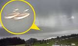 Hai vật thể bay lơ lửng phía trên hồ Loch Ness. Ảnh: Huffington Post.