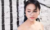 Vân Hugo khoe hình xăm gợi cảm trên ngực