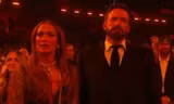 Vẻ mặt tẻ nhạt của Ben Affleck ở Grammy 2023