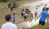 Lũ về bất thường, một phụ nữ ở Thanh Hoá bị nước cuốn tử vong