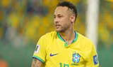 Vừa lên tuyển Brazil được vài ngày, Neymar lại bị gạch tên