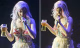 Katy Perry sặc sỡ như 'tắc kè hoa' uống bia trên sân khấu
