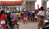 Bị điện giật chết, gia đình mang lư hương kêu oan