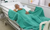 Biết cá nóc độc nhưng vẫn ăn, người đàn ông nhập viện nguy kịch