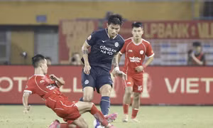 Đạp Doãn Ngọc Tân chấn thương nặng, Văn Hậu có lĩnh thêm án phạt?