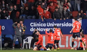 Real Madrid thua sốc trên sân Osasuna, Barca mừng lớn 