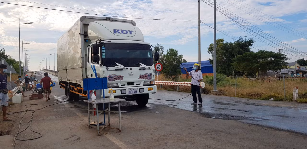 Siết chặt đường mòn, lối mở trên toàn tuyến biên giới Tây Nam ảnh 7