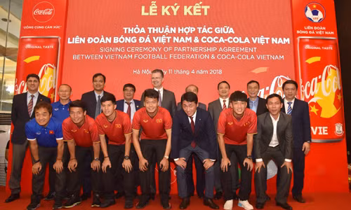 Coca – Cola cùng VFF đưa bóng đá Việt chinh phục giấc mơ vàng 