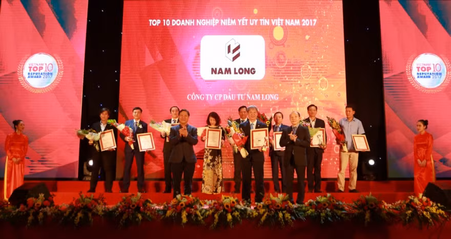 Nam Long vinh dự lọt Top 10 Công ty niêm yết Uy tín” và “Top 500 doanh nghiệp lớn nhất Việt Nam” năm 2017