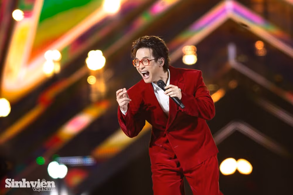ha-anh-tuan-tai-concert-sao-nhap-ngu-8.jpg