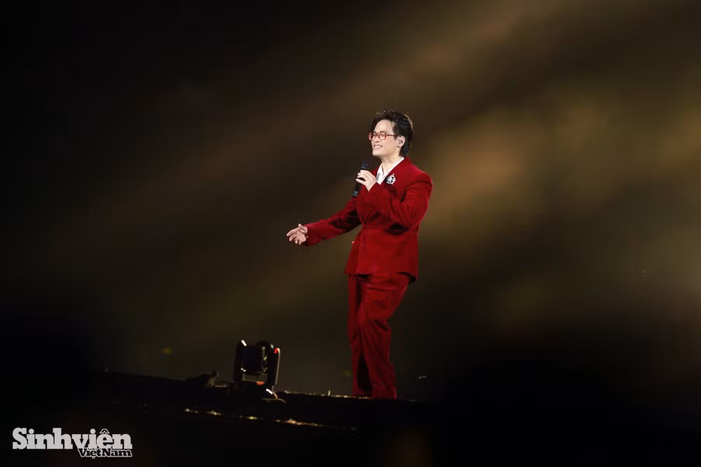 ha-anh-tuan-tai-concert-sao-nhap-ngu-7.jpg