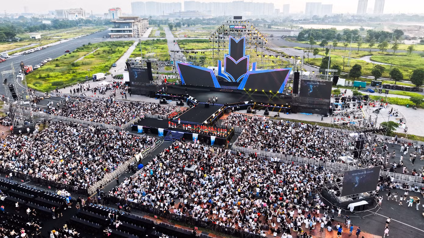 toan-canh-concert-thanh-xuan.jpg