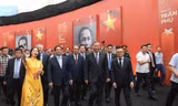 Tổng Bí thư, Thủ tướng thăm các phân khu và gian hàng Triển lãm thành tựu 80 năm của đất nước