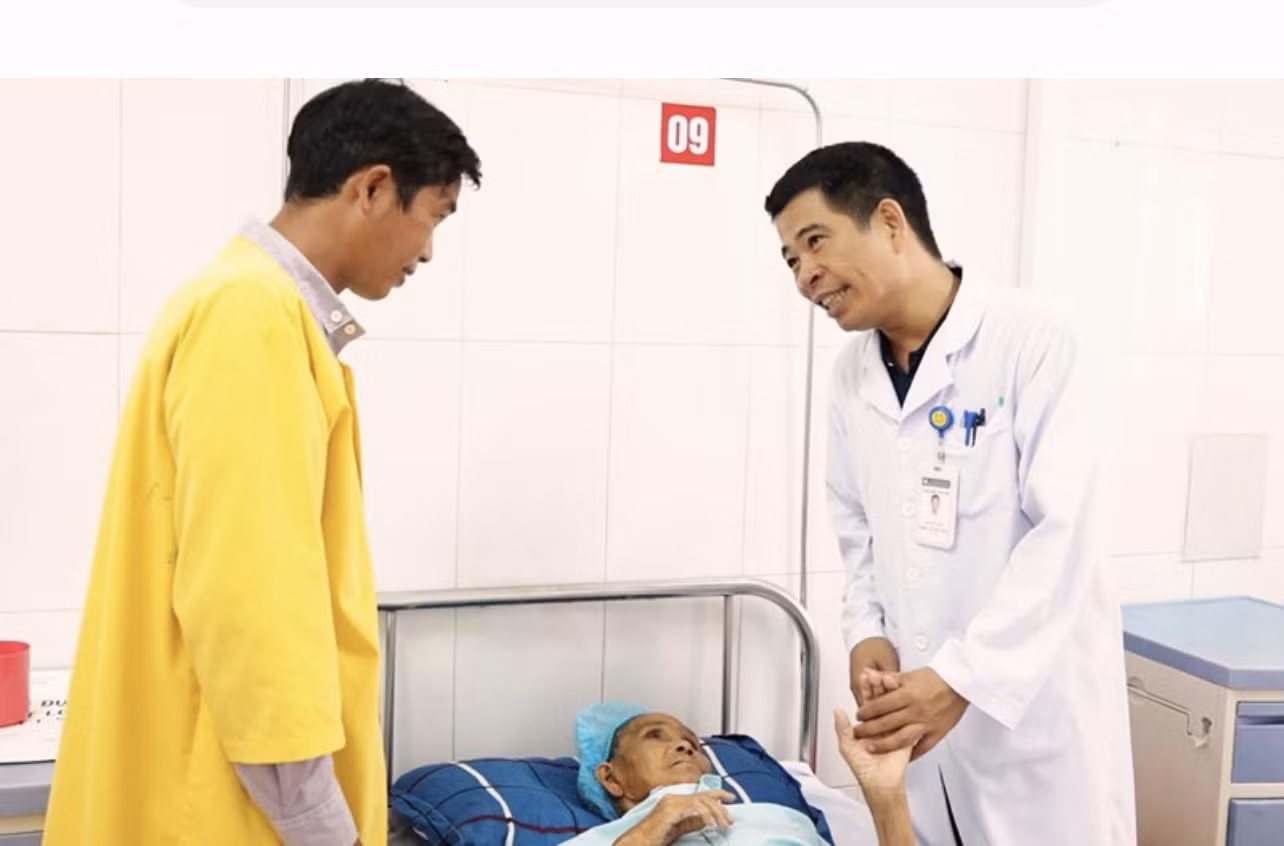 mo-thanh-cong-cu-ba-78-tuoi-u-nao-78-1.png