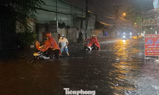 TPHCM chuyển lạnh, sắp đón đợt mưa lớn diện rộng 
