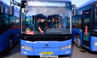 TPHCM chính thức vận hành 35 tuyến xe buýt có trợ giá, trong đó có 27 tuyến xe điện