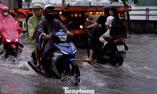 Mưa lớn ở TPHCM, có nơi vượt 200 mm