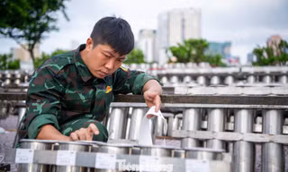 Trận địa pháo hoa mừng 50 năm thành phố Sài Gòn - Gia Định mang tên Bác