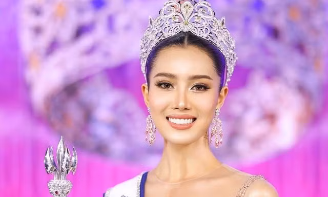 Tiếc cho tân Hoa hậu Thái Lan 