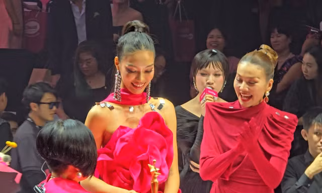 Phản ứng khi Mai Hoa đăng quang Vietnam’s Next Top Model 2025 ra sao?