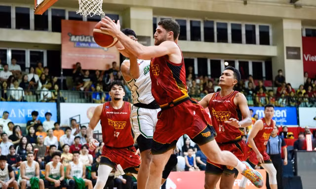 VBA 2026: "Ông Ba Mươi" quẩy cực sung, Saigon Heat thắng đậm