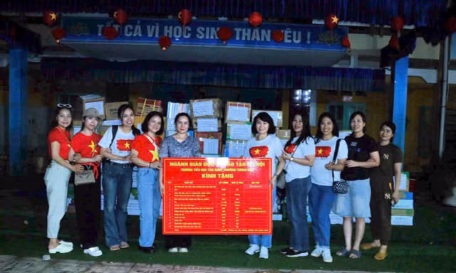 Hà Nội: Hành trình nhân ái của trường Tiểu học Tân Định đến vùng lũ Thái Nguyên