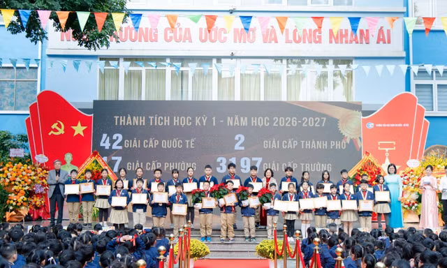 Hà Nội: Trường Tiểu học Đoàn Thị Điểm tự hào đón danh hiệu Anh hùng Lao động