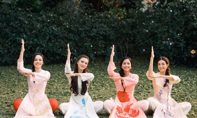 H'Hen Niê, Kim Duyên, Thủy Tiên, Lệ Hằng chào Tết với bộ ảnh áo dài vui nhộn