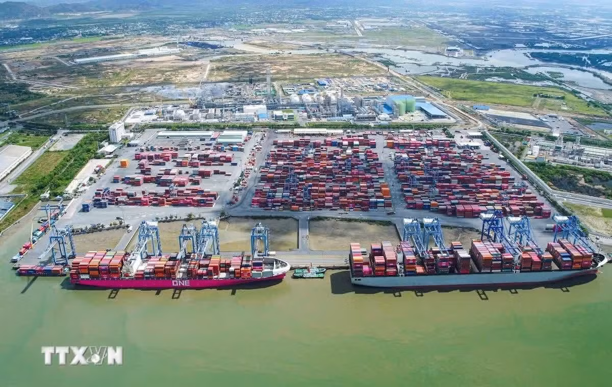 Toàn cảnh hệ thống cảng biển Cái Mép-Thị Vải và các khu công nghiệp liền kề. (Ảnh: Huỳnh Sơn/TTXVN)