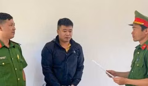 Bắt 'cò đất' lừa gần 500 triệu đồng của khách 