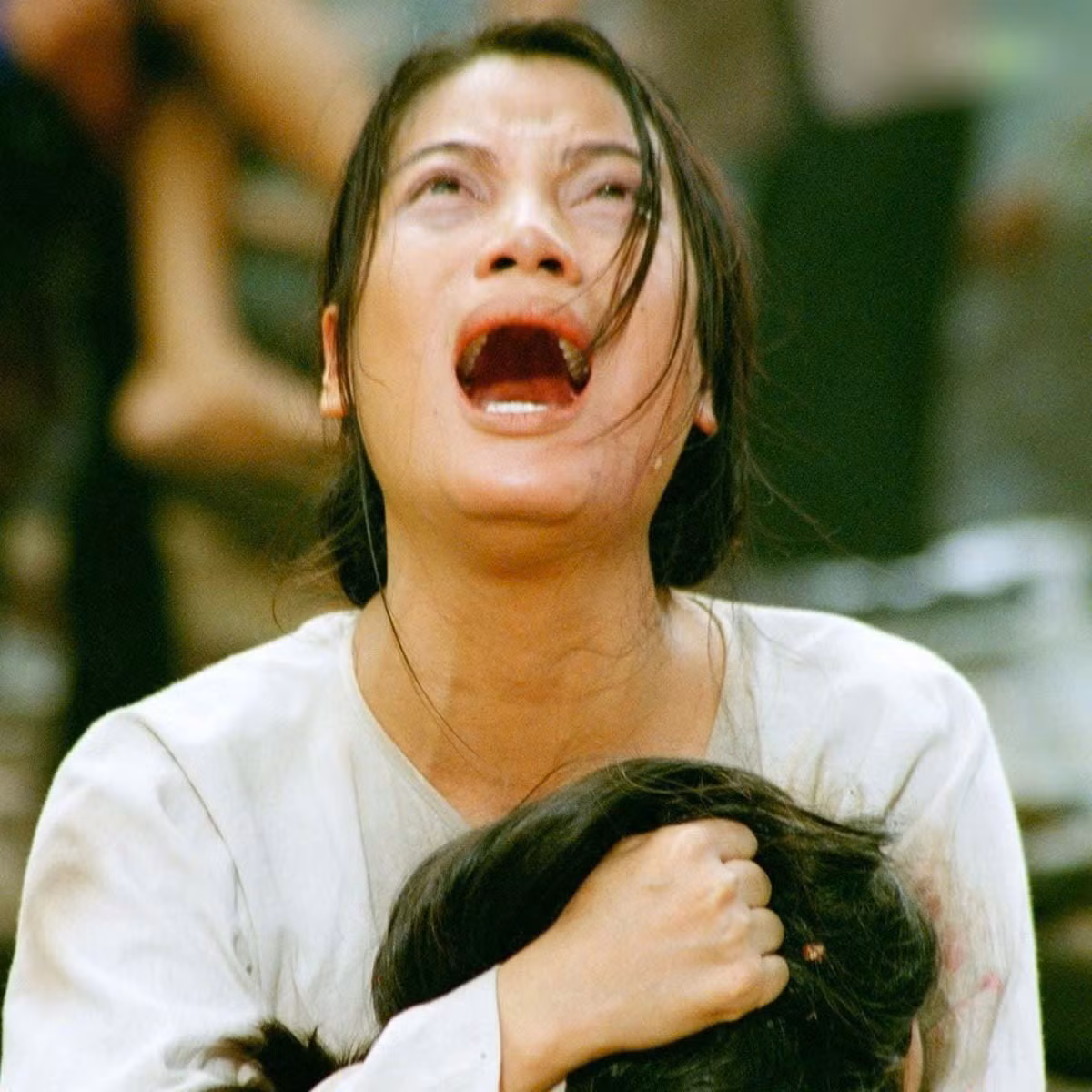 trong-phim-ao-lua-ha-dong.jpg