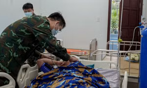 Bay trong đêm cứu bệnh nhân nguy kịch trên quần đảo Trường Sa